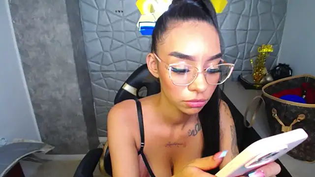 Tiffanny online show from 03-12-25, 06:33