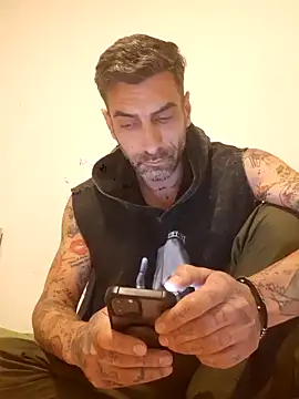 Snapshot of Italian69am chatting on 04-12-26, 08:08 Italian69am online show from 04-12-26, 08:08