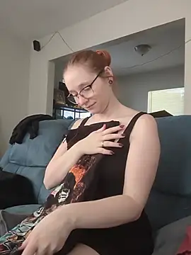 LilyFoxxx online show from 11-09-25, 08:07