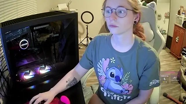 LilyFoxxx online show from 01-11-26, 06:29