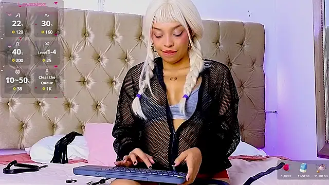 Snapshot of ened_nessa chatting on 02-17-25, 12:27 ened nessa online show from 02-17-25, 12:27