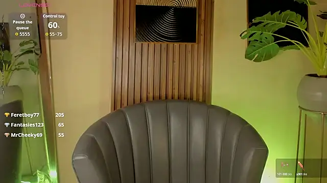 Snapshot of ened_nessa chatting on 10-10-25, 01:10 ened nessa online show from 10-10-25, 01:10