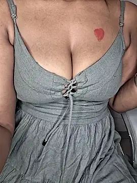 Snapshot of Aaliyalove1 chatting on 03-19-25, 10:20 Aaliyalove1 online show from 03-19-25, 10:20