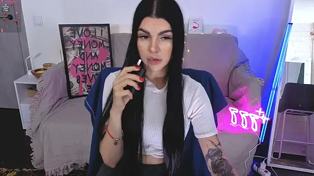 Tiffany lab online show from 10-30-25, 01:23