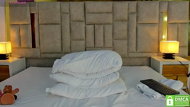 valtira nova online show from 04-20-26, 07:48