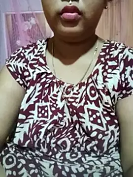 Snapshot of Super-Couple chatting on 04-23-26, 04:14 Super-Couple online show from 04-23-26, 04:14