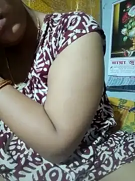 Snapshot of Super-Couple chatting on 05-13-26, 03:59 Super-Couple online show from 05-13-26, 03:59