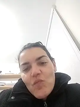 escritorasafada online show from 09-27-25, 04:06