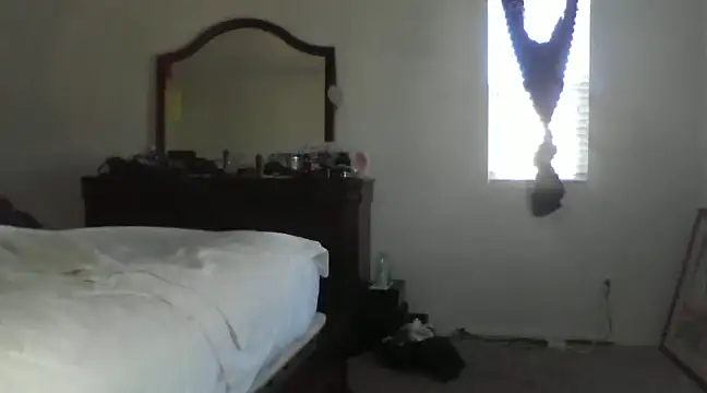 2Fly4Guy online show from 12-17-24, 10:11