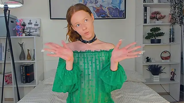 Snapshot of ZaraBluitt chatting on 02-20-25, 10:37 ZaraBluitt online show from 02-20-25, 10:37