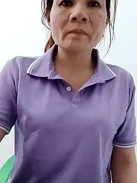 Snapshot of Show-body chatting on 03-20-25, 11:05 Show-body online show from 03-20-25, 11:05