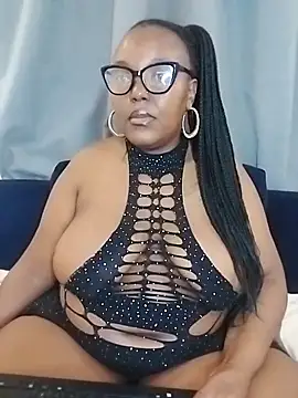 Snapshot of CHERRYYUMMY chatting on 10-24-25, 11:17 CHERRYYUMMY online show from 10-24-25, 11:17