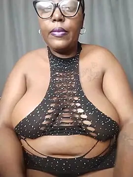 CHERRYYUMMY online show from 06-18-26, 10:30