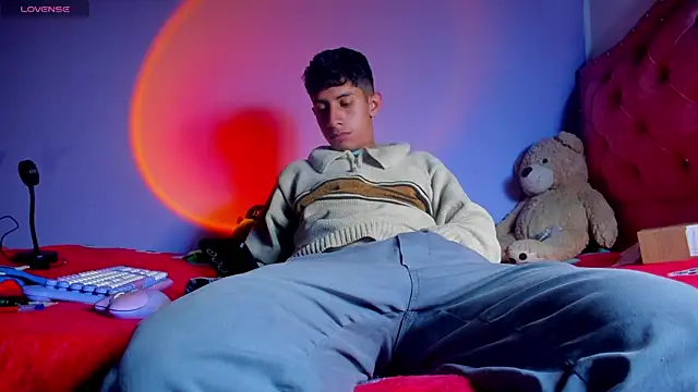 Snapshot of BIG_cockpether chatting on 09-16-25, 10:27 BIG cockpether online show from 09-16-25, 10:27