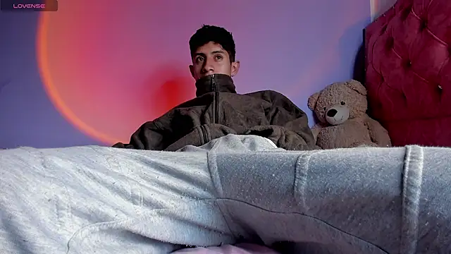 Snapshot of BIG_cockpether chatting on 09-25-25, 10:41 BIG cockpether online show from 09-25-25, 10:41