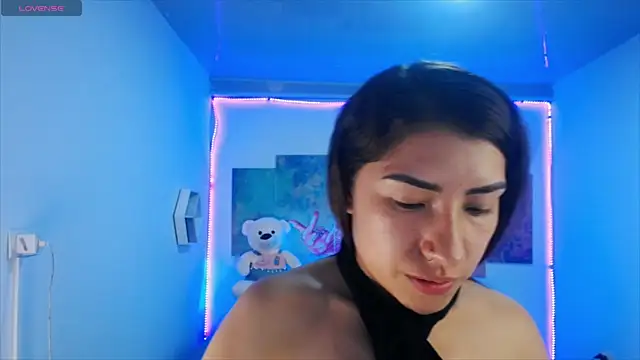Snapshot of Sofi_hot_4m chatting on 01-18-25, 12:24 Sofi hot 4m online show from 01-18-25, 12:24