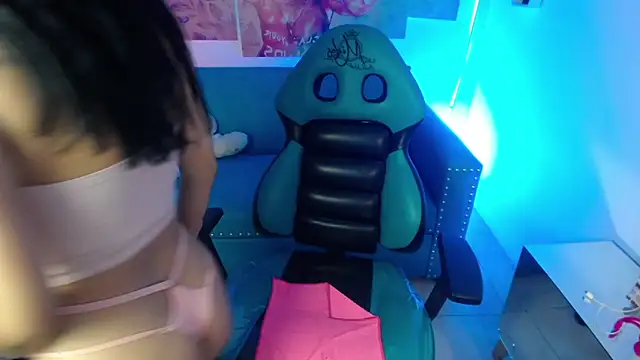 Sofi hot 4m online show from 12-22-25, 03:42