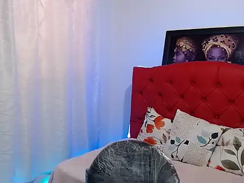 Snapshot of MISSANDRE4 chatting on 01-06-25, 05:06 MISSANDRE4 online show from 01-06-25, 05:06