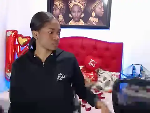 Snapshot of MISSANDRE4 chatting on 02-14-25, 02:23 MISSANDRE4 online show from 02-14-25, 02:23