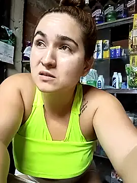 Snapshot of alexax0 chatting on 02-01-25, 02:47 alexax0 online show from 02-01-25, 02:47