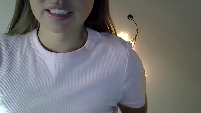 Snapshot of Lucky_Anna chatting on 02-12-26, 08:04 Lucky Anna online show from 02-12-26, 08:04