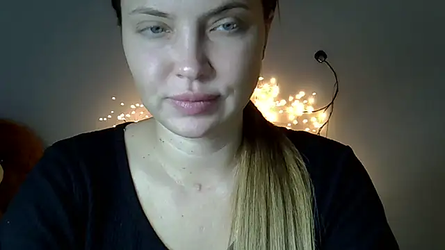 Snapshot of Lucky_Anna chatting on 03-10-26, 07:30 Lucky Anna online show from 03-10-26, 07:30