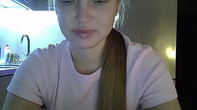 Snapshot of Lucky_Anna chatting on 03-11-26, 08:15 Lucky Anna online show from 03-11-26, 08:15