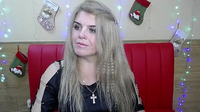 Snapshot of Julya_Barbi chatting on 12-18-24, 06:25 Julya Barbi online show from 12-18-24, 06:25