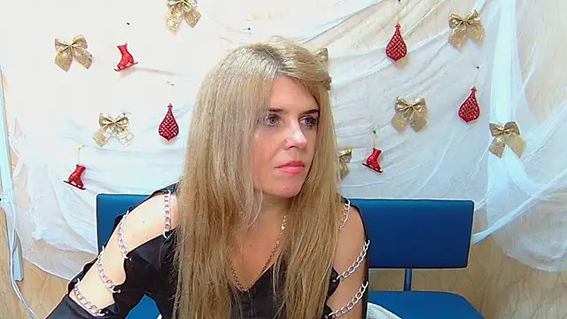 Snapshot of Julya_Barbi chatting on 12-22-24, 05:53 Julya Barbi online show from 12-22-24, 05:53