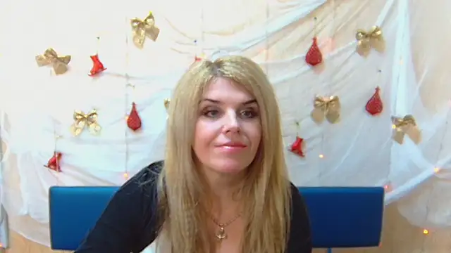 Snapshot of Julya_Barbi chatting on 12-28-24, 12:24 Julya Barbi online show from 12-28-24, 12:24