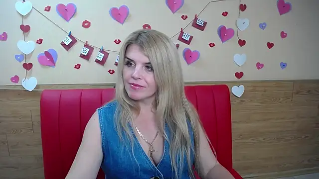 Snapshot of Julya_Barbi chatting on 02-10-25, 09:04 Julya Barbi online show from 02-10-25, 09:04