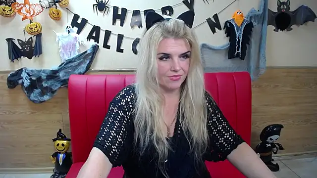 Snapshot of Julya_Barbi chatting on 10-21-25, 05:13 Julya Barbi online show from 10-21-25, 05:13