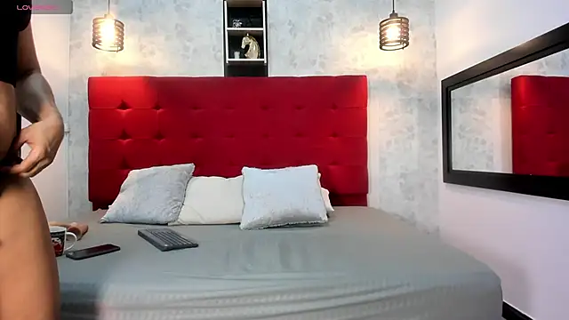 Snapshot of SilvannaFit chatting on 02-06-25, 12:26 SilvannaFit online show from 02-06-25, 12:26