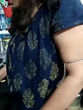 Snapshot of Sneha_gril chatting on 03-07-25, 07:38 Sneha gril online show from 03-07-25, 07:38