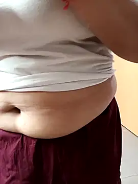 Snapshot of Sneha_gril chatting on 03-17-25, 07:35 Sneha gril online show from 03-17-25, 07:35