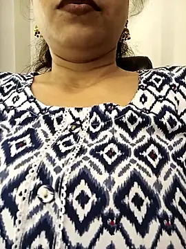 Snapshot of Sneha_gril chatting on 03-19-25, 01:07 Sneha gril online show from 03-19-25, 01:07