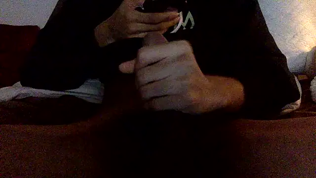 Snapshot of cuckoldmygf chatting on 01-28-25, 03:57 cuckoldmygf online show from 01-28-25, 03:57