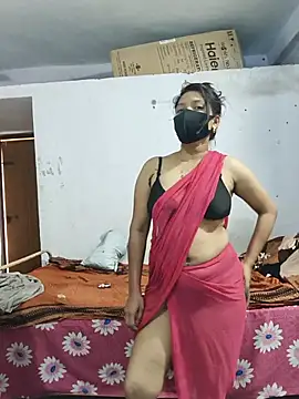 Snapshot of hot_wife_35 chatting on 06-10-26, 02:56 hot wife 35 online show from 06-10-26, 02:56