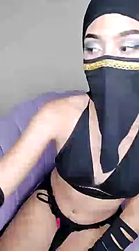 Snapshot of Aaliyah_Salma chatting on 01-10-25, 10:46 Aaliyah Salma online show from 01-10-25, 10:46