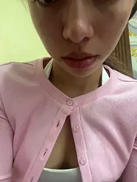 Aaliyah Salma online show from 05-31-26, 04:25