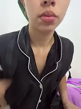 Aaliyah Salma online show from 06-07-26, 06:22