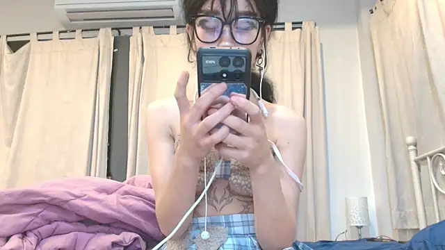 Snapshot of seo_yeon_ chatting on 01-18-25, 02:33 seo yeon online show from 01-18-25, 02:33