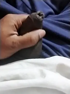 Snapshot of Muscular02 chatting on 02-14-25, 03:05 Muscular02 online show from 02-14-25, 03:05