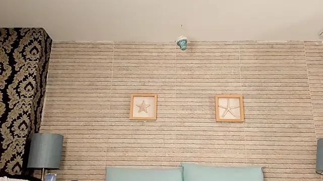 Snapshot of Catalinna_Thompson chatting on 01-17-25, 11:59 Catalinna Thompson online show from 01-17-25, 11:59