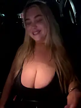 Snapshot of blairbella chatting on 01-15-26, 07:39 blairbella online show from 01-15-26, 07:39