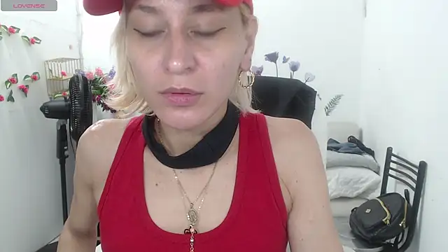 ariana crazzy online show from 01-22-25, 04:55