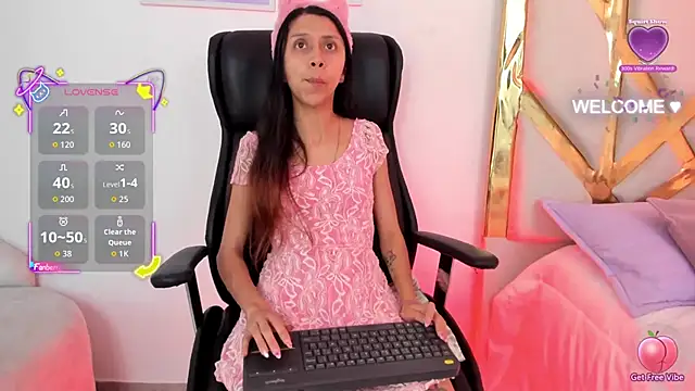 Snapshot of Goddess__Lilith chatting on 11-11-25, 02:33 Goddess Lilith online show from 11-11-25, 02:33