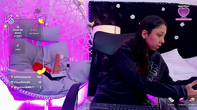 Snapshot of Goddess__Lilith chatting on 11-15-25, 09:21 Goddess Lilith online show from 11-15-25, 09:21