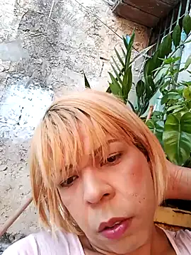 Snapshot of blondebitchlitle chatting on 02-02-25, 08:08 blondebitchlitle online show from 02-02-25, 08:08