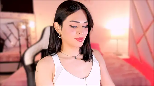 Snapshot of sweet_dannyfem chatting on 12-19-25, 05:14 sweet dannyfem online show from 12-19-25, 05:14